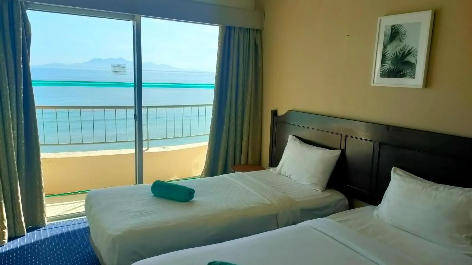 3 Bedroom Apartment Full Sea View Homestay タンジュンブンガ