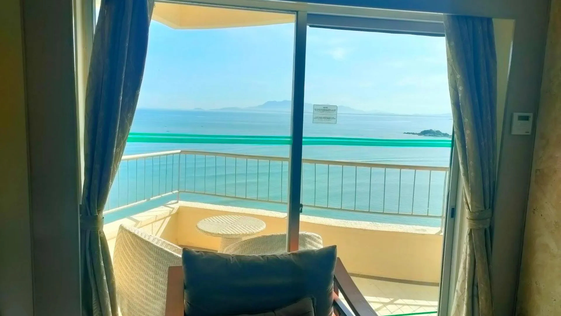 3 Bedroom Apartment Full Sea View Homestay タンジュンブンガ